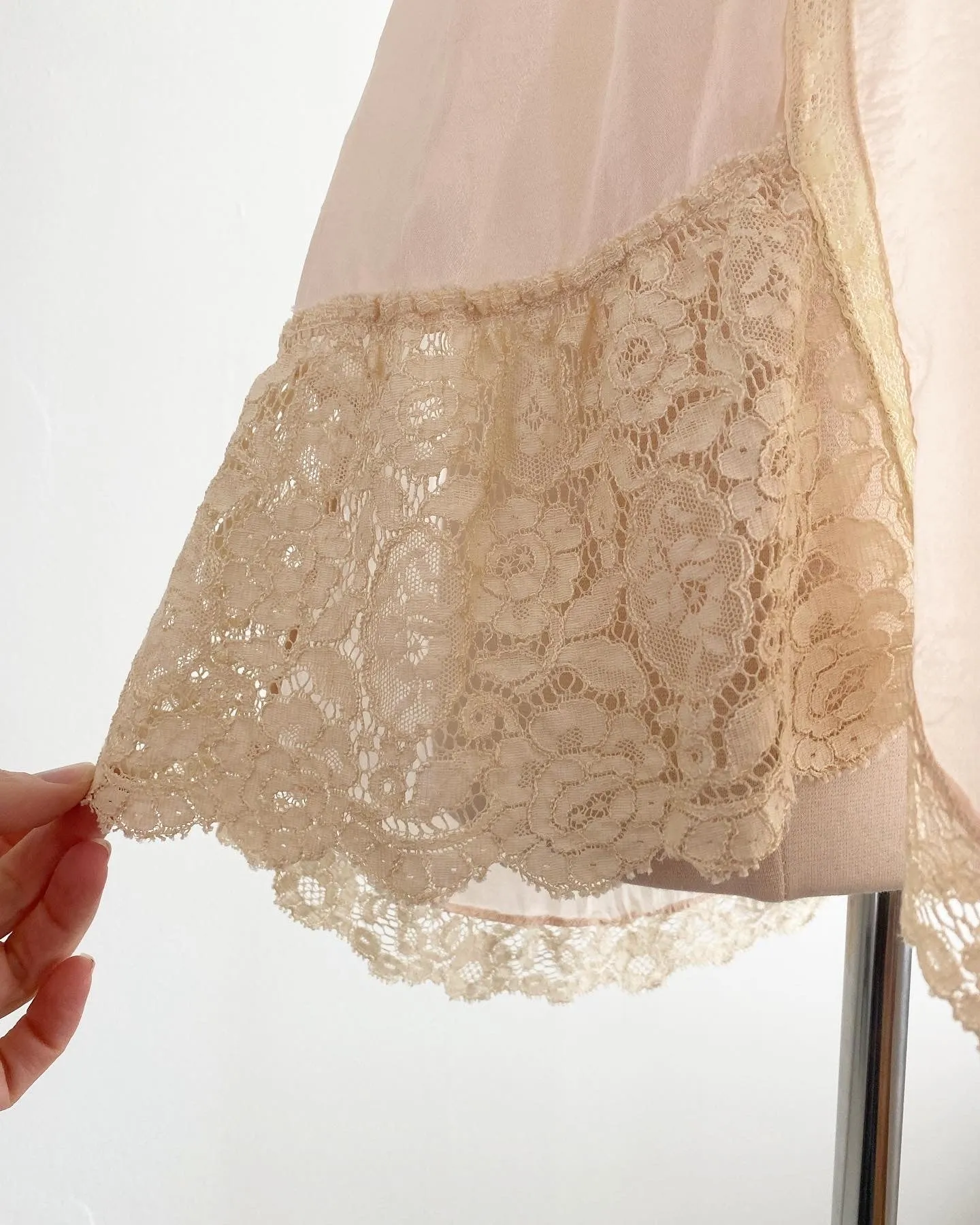 Beautiful 1920's Blush Silk Slip / Small