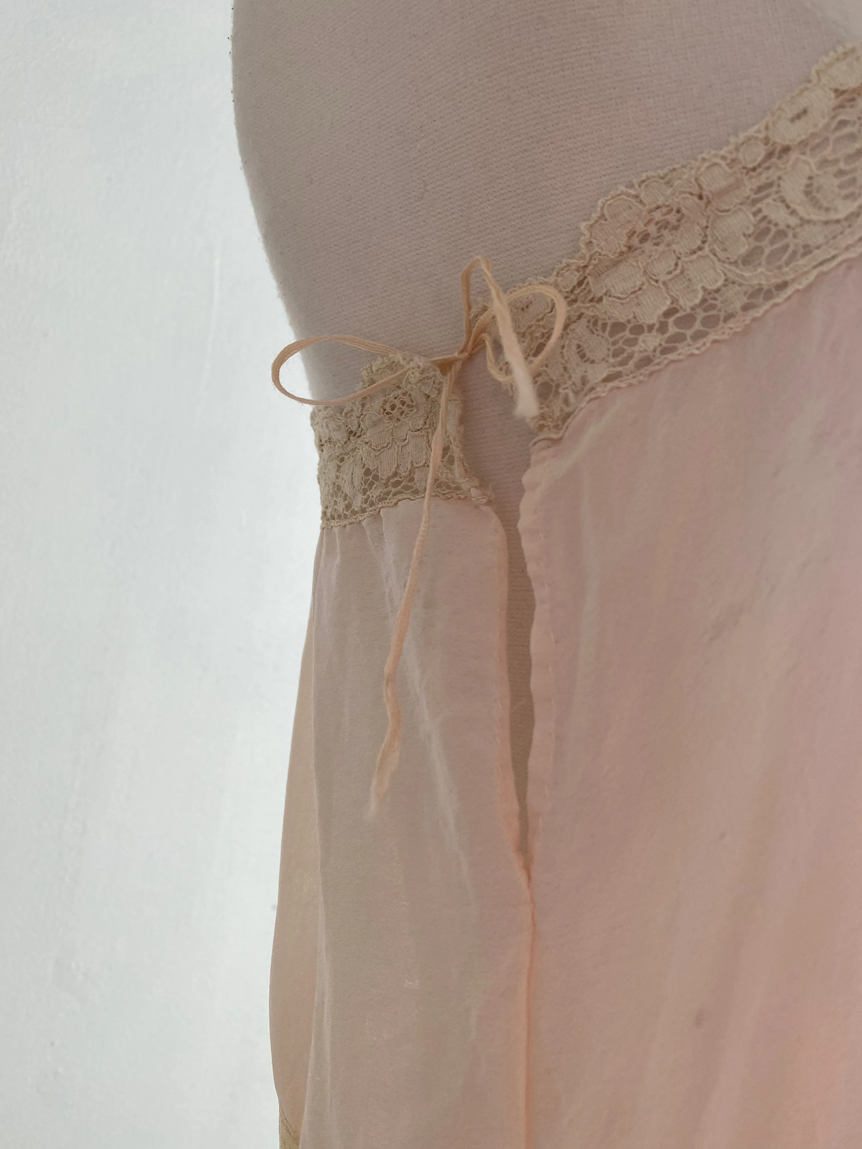 Beautiful 1920's Blush Silk Slip / Small