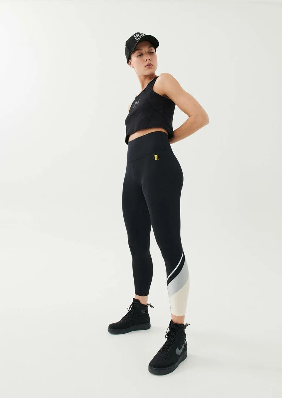 GOAL SIDE TANK IN BLACK